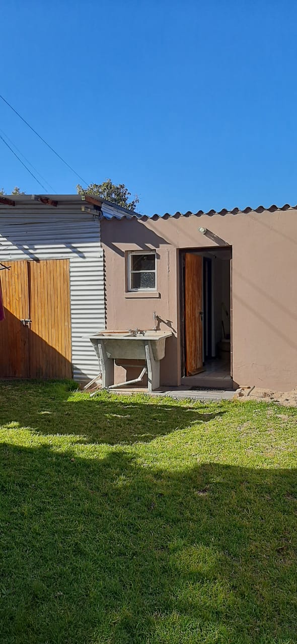 2 Bedroom Property for Sale in Uniondale Western Cape